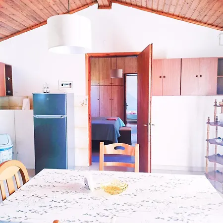Apartment House Near Olympia Sleeps 6 *