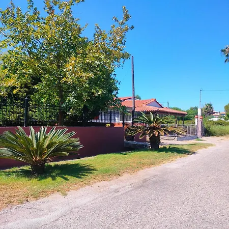 House Near Olympia Sleeps 6