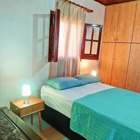 House Near Olympia Sleeps 6 * Katakolo