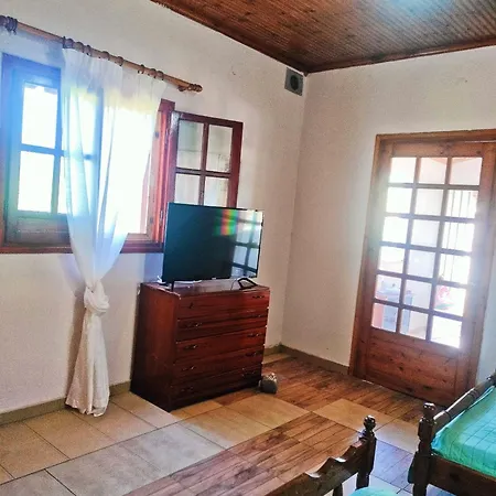 House Near Olympia Sleeps 6